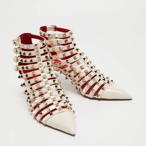 Valentino Off White Patent Leather Rockstud Alcove Ankle Booties Size 38